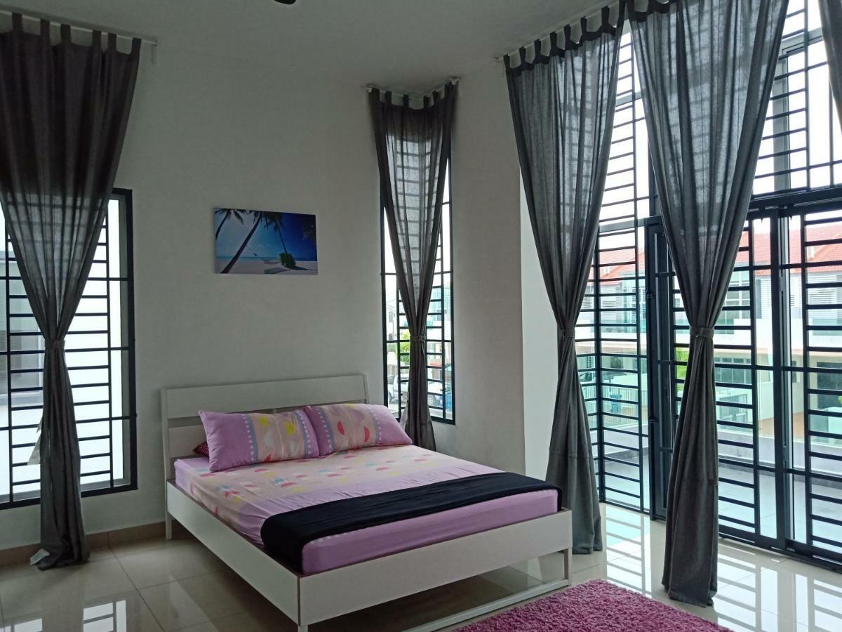 Casuarina Sea Breeze Desaru Apartment Екстериор снимка
